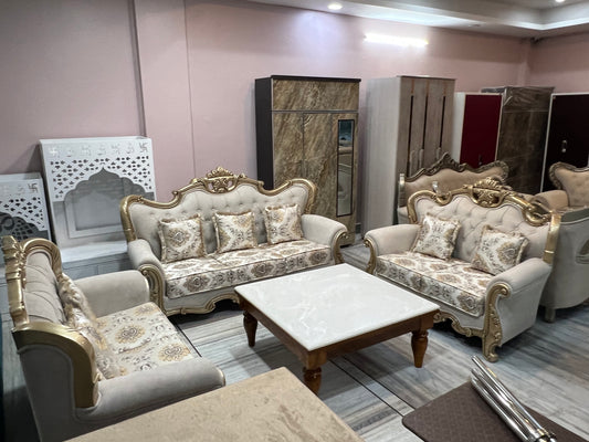 MAHARAJA SOFA SET WITH TABLE